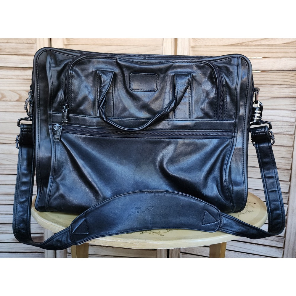 Tumi Black Leather Messenger Travel Commute Bag Large Utility Carry On Retro